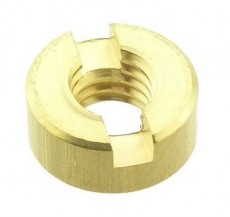 Kruhová matice s drážkou DIN 546 Mosaz